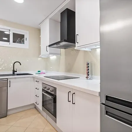 Apartment Beautiful East With Pool Rdr490 *