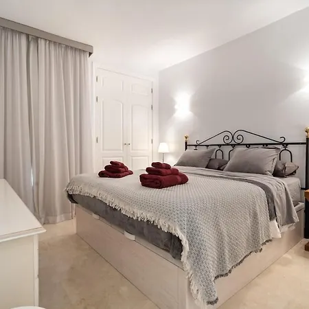 Beautiful East With Pool Rdr490 Apartment *